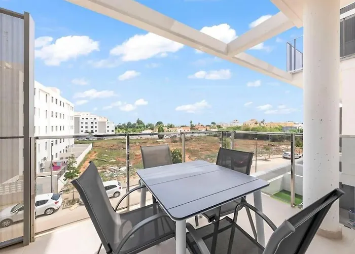 Port And Apartment. Apartman *